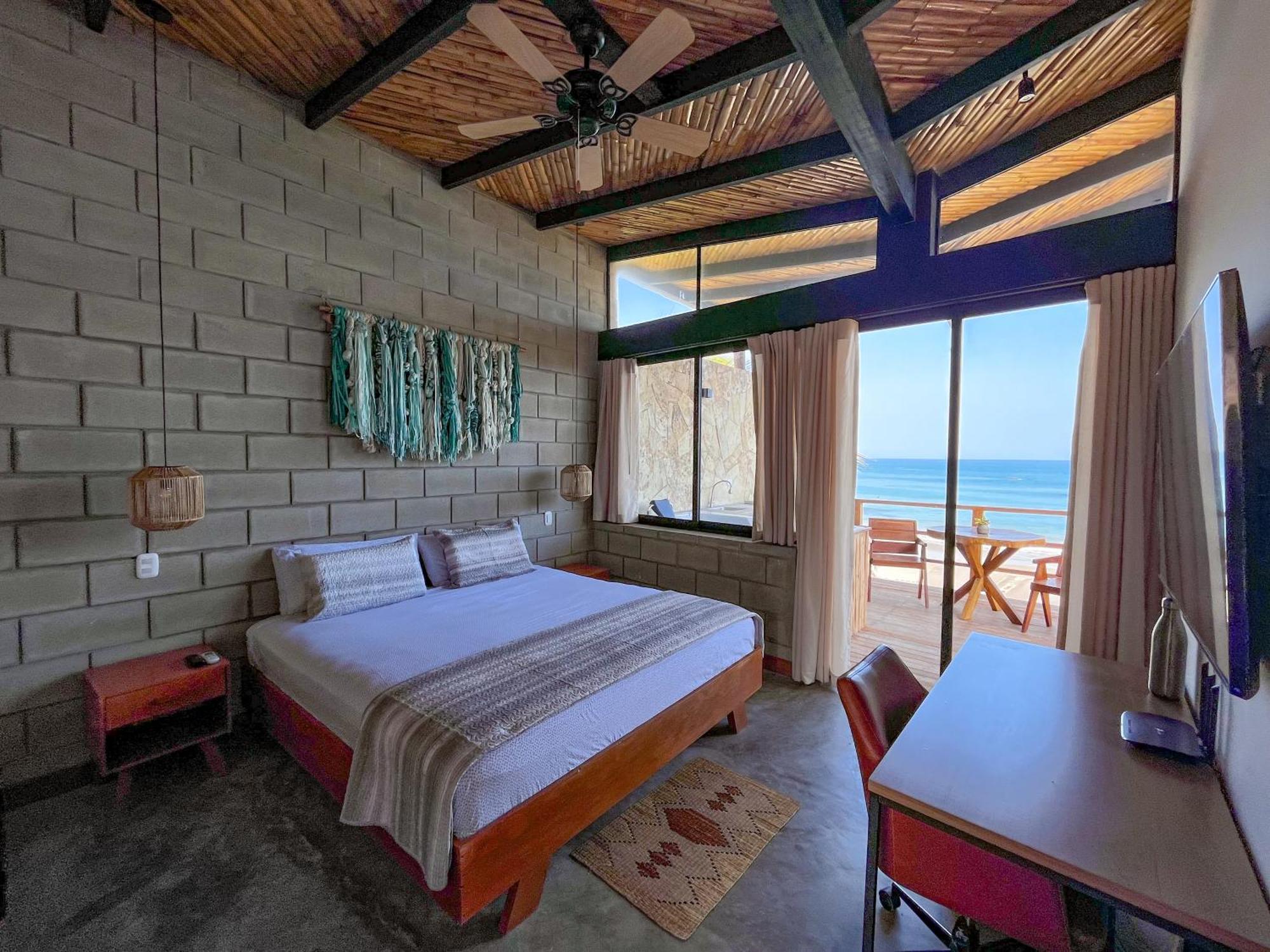Diem Vichayito Beachfront Eco-Luxury Exterior photo