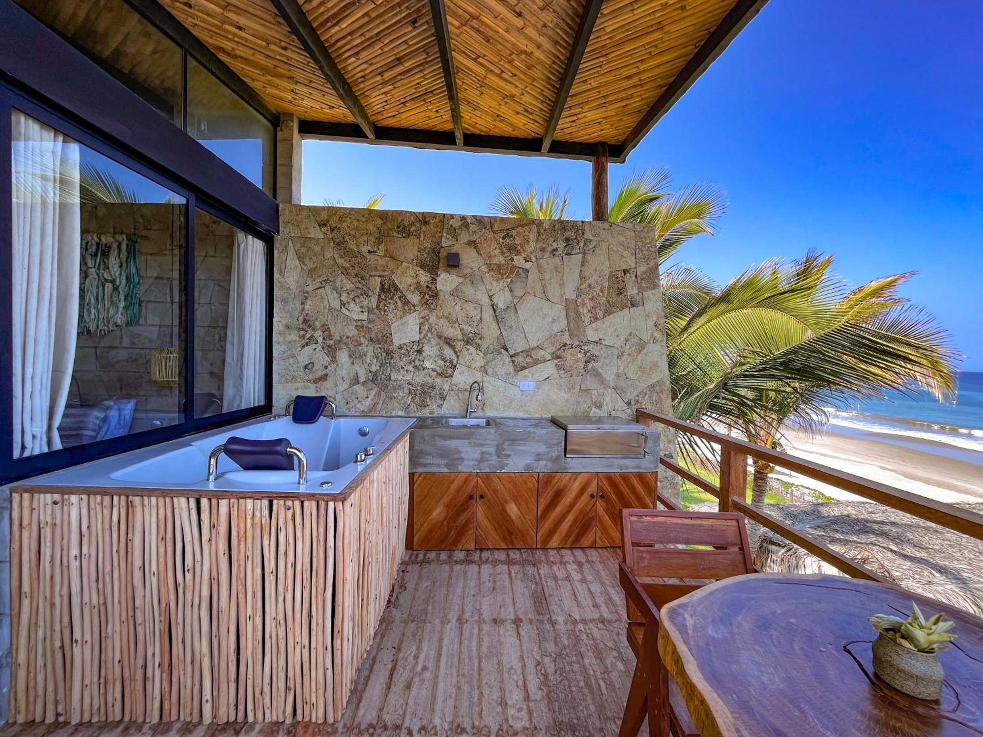 Diem Vichayito Beachfront Eco-Luxury Exterior photo