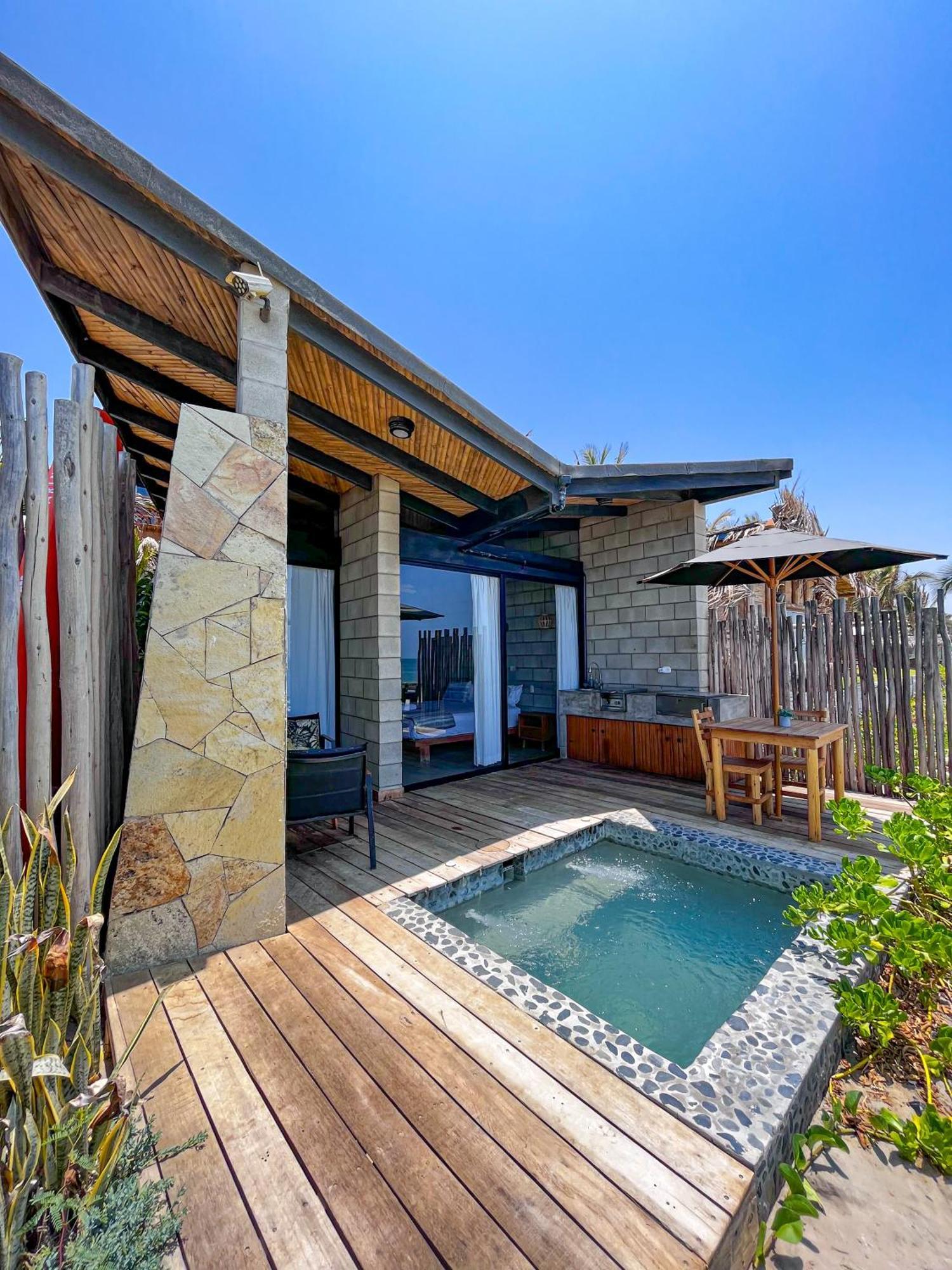 Diem Vichayito Beachfront Eco-Luxury Exterior photo