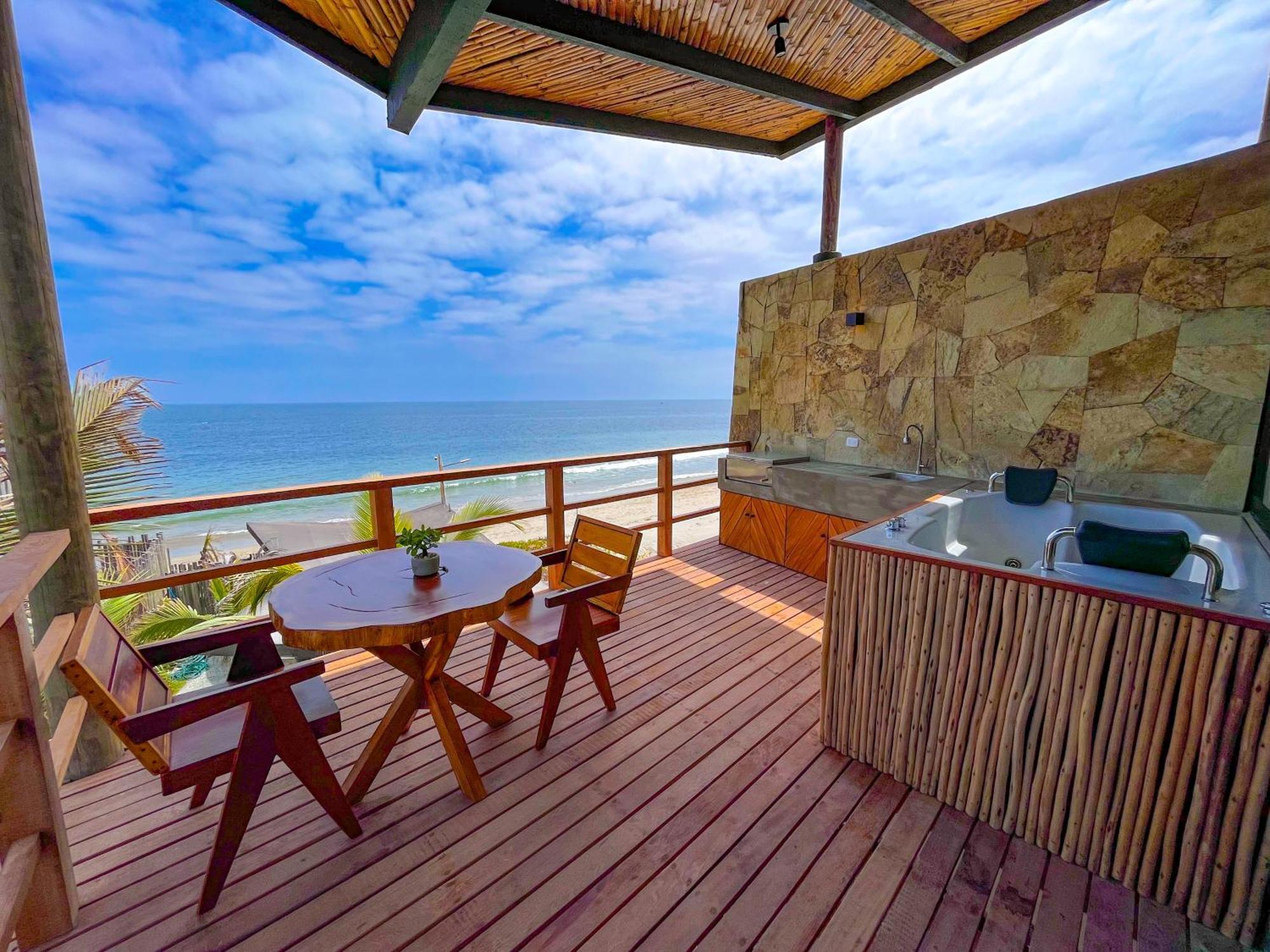 Diem Vichayito Beachfront Eco-Luxury Exterior photo