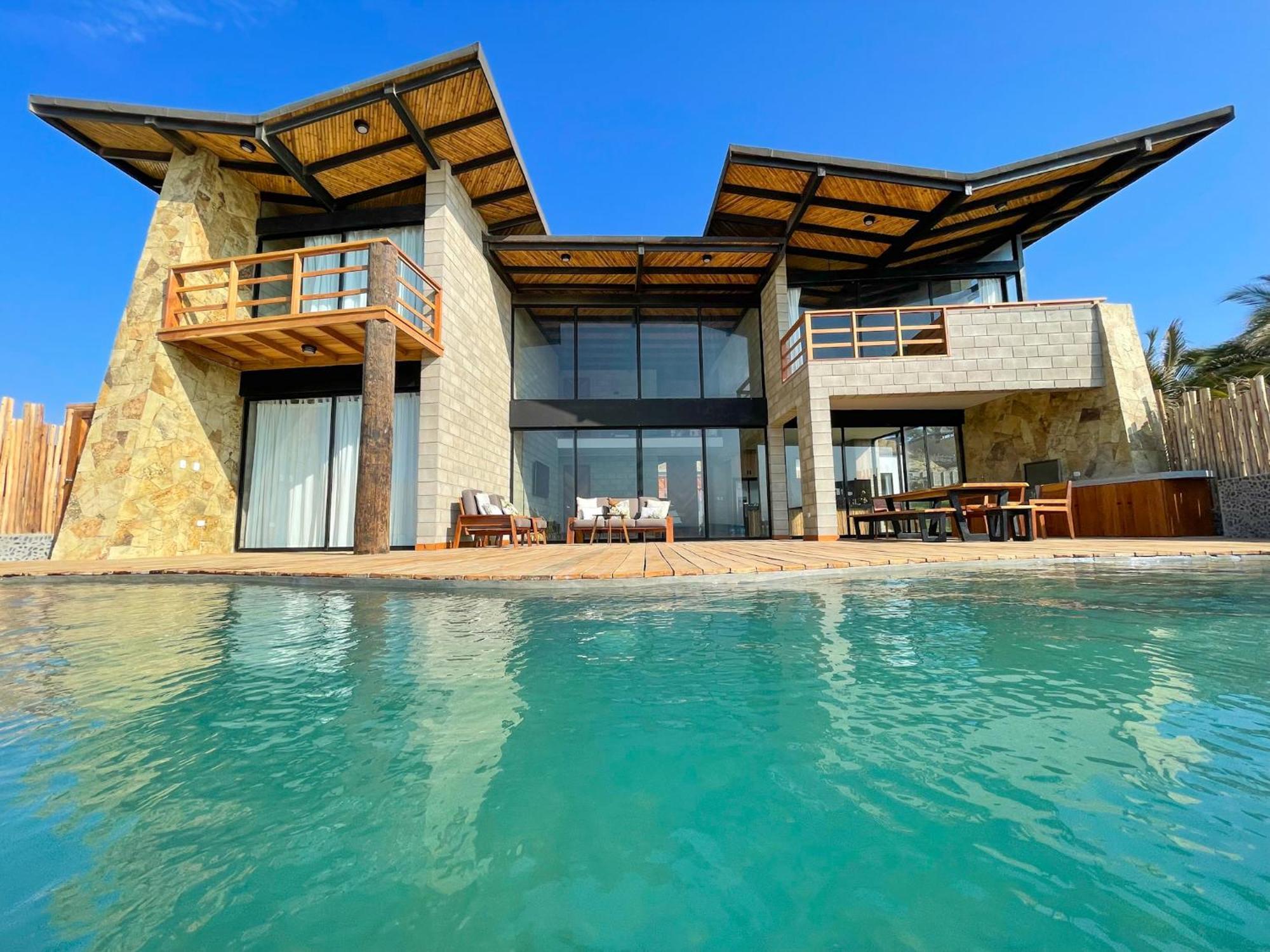 Diem Vichayito Beachfront Eco-Luxury Room photo
