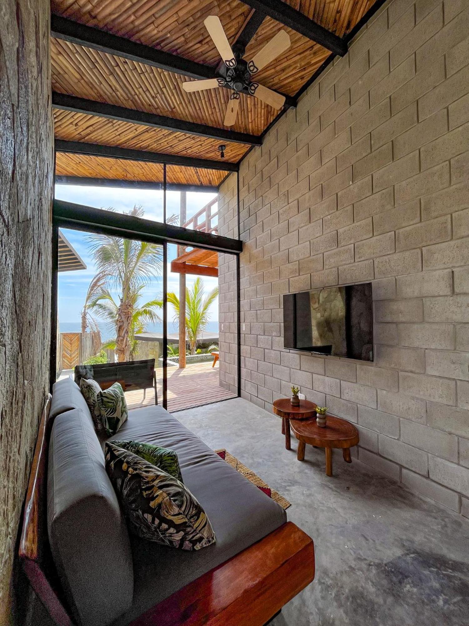 Diem Vichayito Beachfront Eco-Luxury Exterior photo
